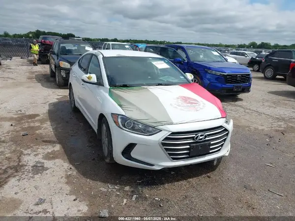 5NPD84LFXJH363797 2018 HYUNDAI ELANTRA - Image 1