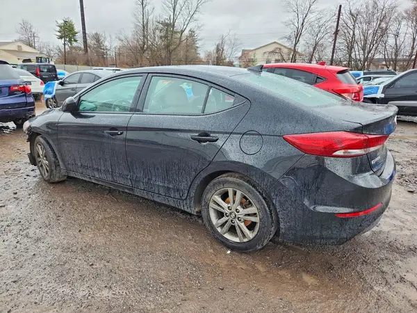 5NPD84LFXJH364691 2018 HYUNDAI ELANTRA - Image 2
