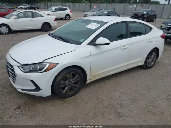 5NPD84LFXJH366098 2018 HYUNDAI ELANTRA - Image 2