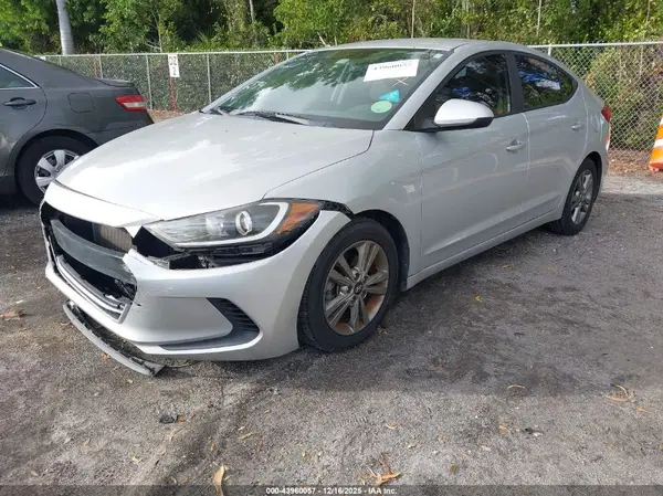 5NPD84LFXJH366599 2018 HYUNDAI ELANTRA - Image 2