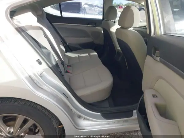 5NPD84LFXJH366599 2018 HYUNDAI ELANTRA - Image 8