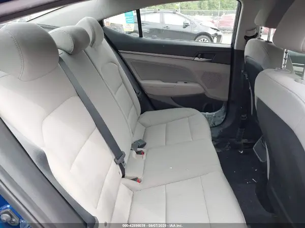 5NPD84LFXJH366814 2018 HYUNDAI ELANTRA - Image 8