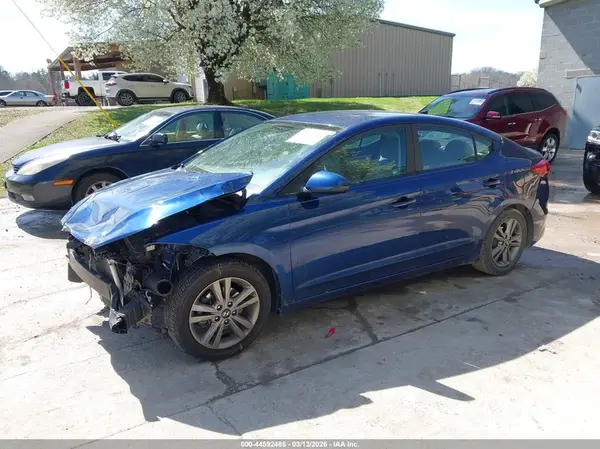 5NPD84LFXJH369714 2018 HYUNDAI ELANTRA - Image 2