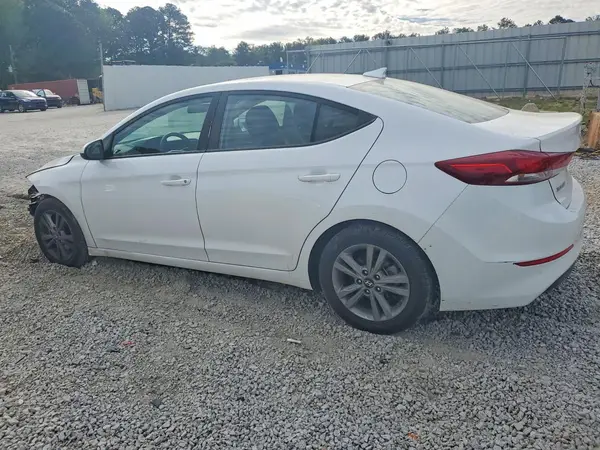 5NPD84LFXJH371737 2018 HYUNDAI ELANTRA - Image 2