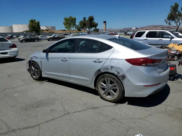 5NPD84LFXJH372693 2018 HYUNDAI ELANTRA - Image 2