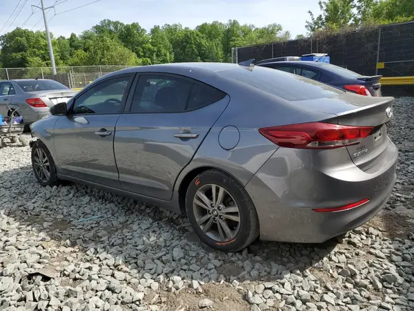 5NPD84LFXJH374718 2018 HYUNDAI ELANTRA - Image 2