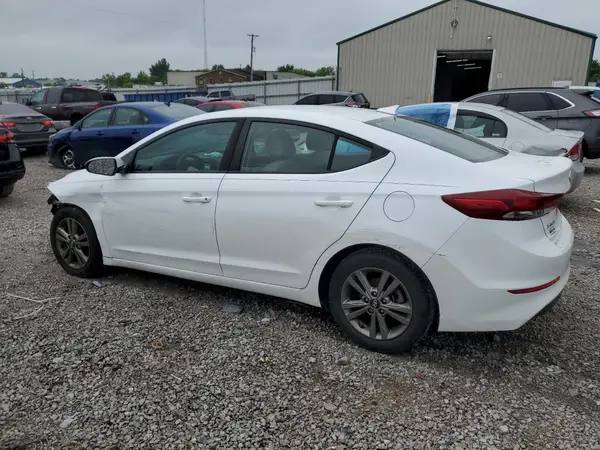 5NPD84LFXJH375643 2018 HYUNDAI ELANTRA - Image 2