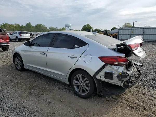 5NPD84LFXJH375691 2018 HYUNDAI ELANTRA - Image 2