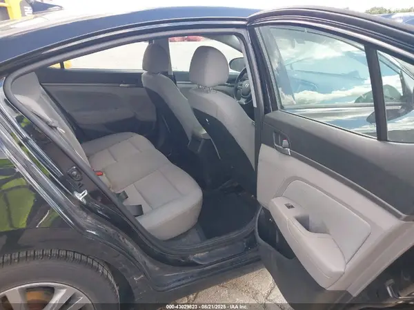 5NPD84LFXJH377473 2018 HYUNDAI ELANTRA - Image 8