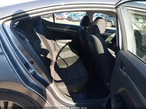 5NPD84LFXJH378803 2018 HYUNDAI ELANTRA - Image 8