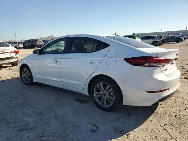 5NPD84LFXJH378901 2018 HYUNDAI ELANTRA - Image 2