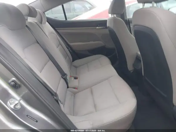 5NPD84LFXJH379529 2018 HYUNDAI ELANTRA - Image 8