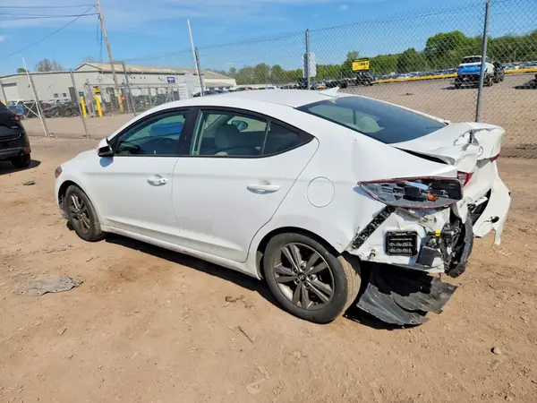 5NPD84LFXJH379806 2018 HYUNDAI ELANTRA - Image 2