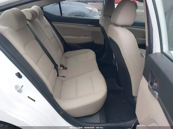 5NPD84LFXJH379997 2018 HYUNDAI ELANTRA - Image 8