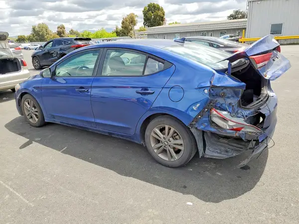5NPD84LFXJH381989 2018 HYUNDAI ELANTRA - Image 2