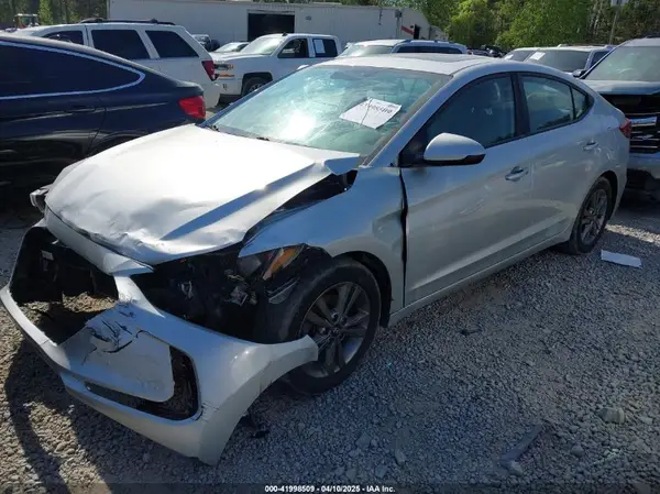 5NPD84LFXJH383175 2018 HYUNDAI ELANTRA - Image 2