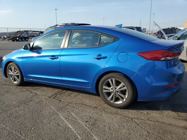5NPD84LFXJH383953 2018 HYUNDAI ELANTRA - Image 2