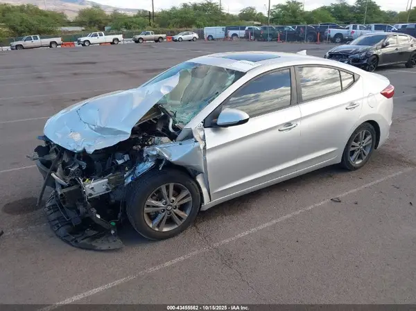 5NPD84LFXJH384911 2018 HYUNDAI ELANTRA - Image 2