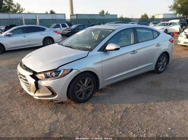 5NPD84LFXJH385332 2018 HYUNDAI ELANTRA - Image 2