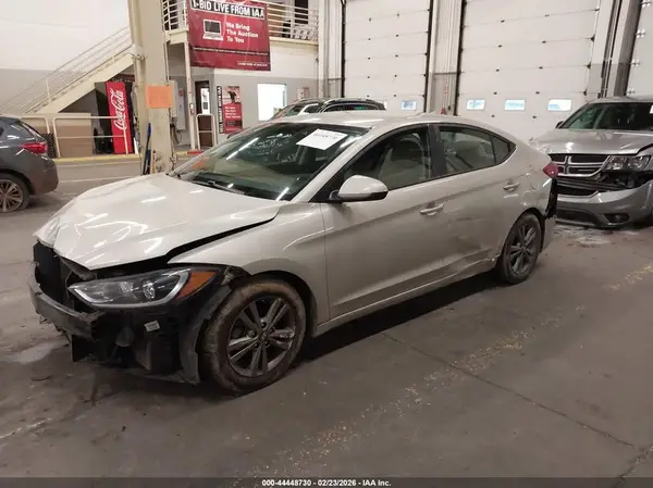 5NPD84LFXJH385637 2018 HYUNDAI ELANTRA - Image 2