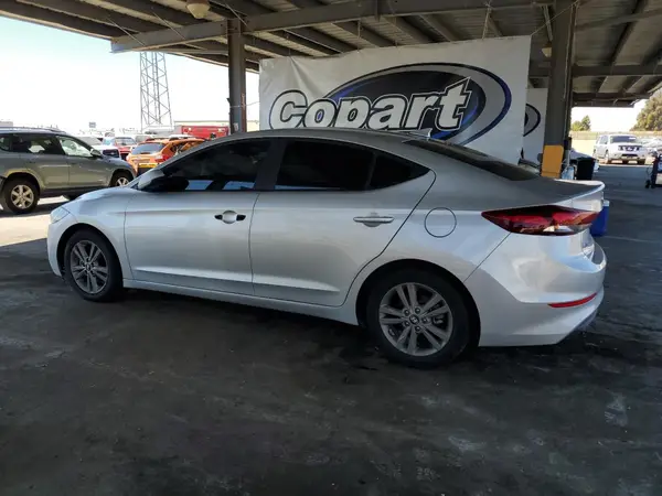 5NPD84LFXJH388408 2018 HYUNDAI ELANTRA - Image 2