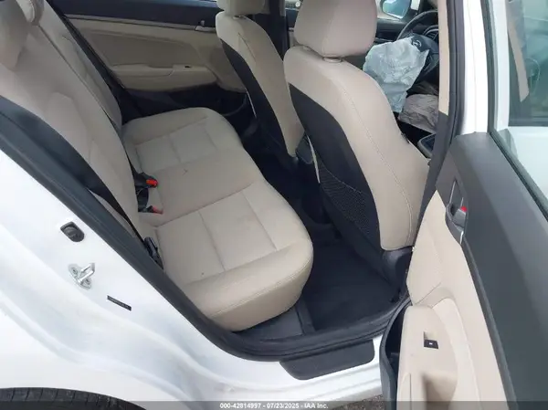 5NPD84LFXJH390773 2018 HYUNDAI ELANTRA - Image 8