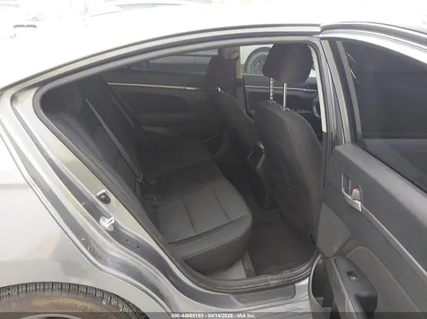5NPD84LFXJH391289 2018 HYUNDAI ELANTRA - Image 8