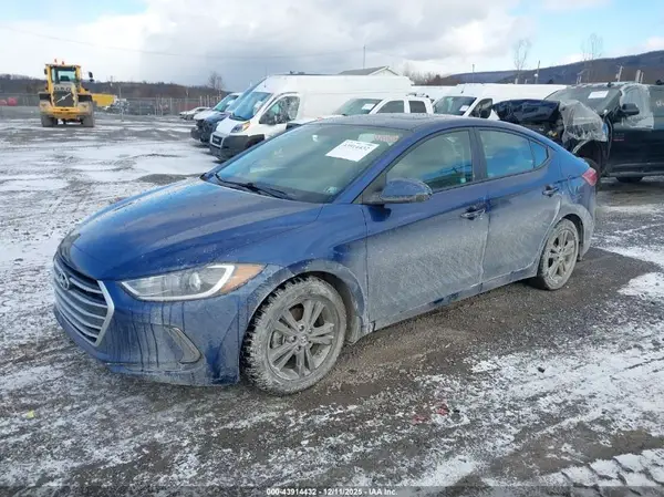 5NPD84LFXJH394922 2018 HYUNDAI ELANTRA - Image 2