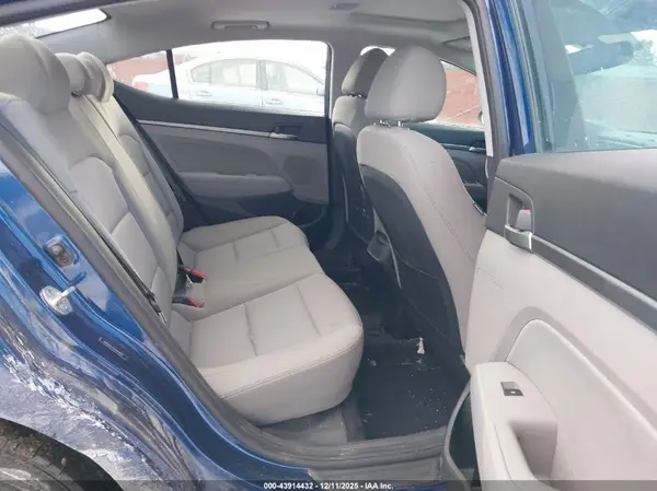 5NPD84LFXJH394922 2018 HYUNDAI ELANTRA - Image 8