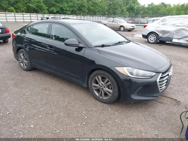 5NPD84LFXJH395780 2018 HYUNDAI ELANTRA - Image 1