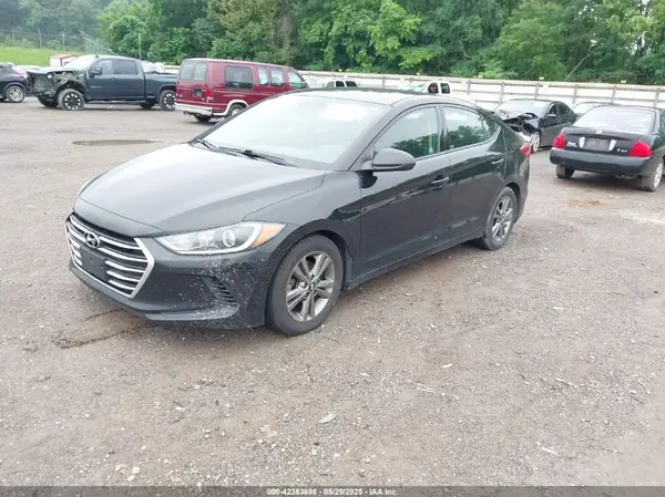 5NPD84LFXJH395780 2018 HYUNDAI ELANTRA - Image 2