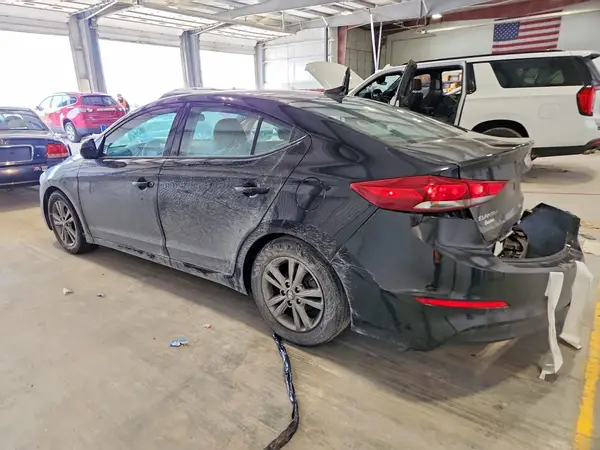5NPD84LFXJH395911 2018 HYUNDAI ELANTRA - Image 2