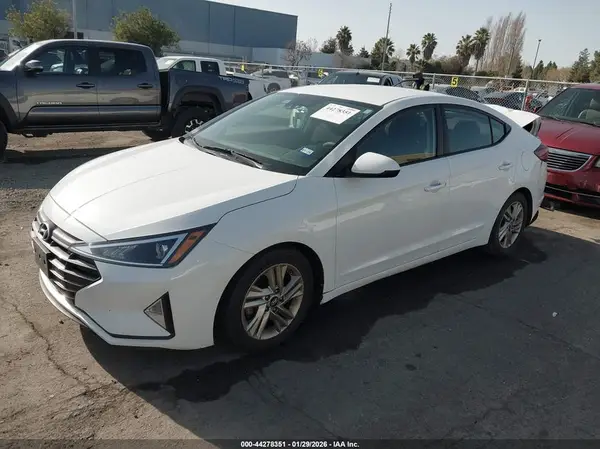 5NPD84LFXKH403202 2019 HYUNDAI ELANTRA - Image 2