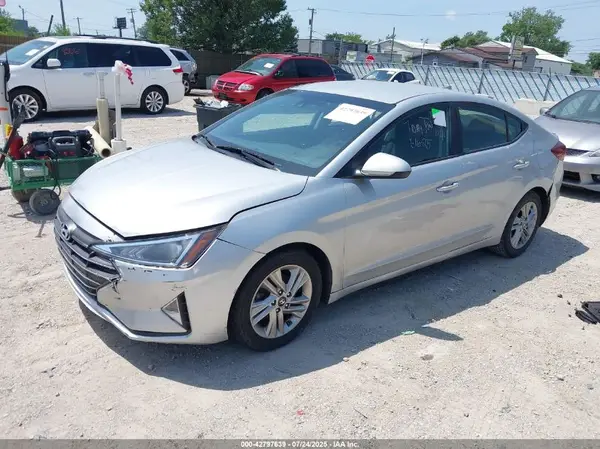 5NPD84LFXKH403507 2019 HYUNDAI ELANTRA - Image 2