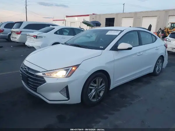 5NPD84LFXKH409176 2019 HYUNDAI ELANTRA - Image 2