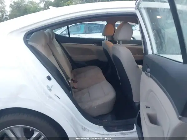 5NPD84LFXKH409176 2019 HYUNDAI ELANTRA - Image 8