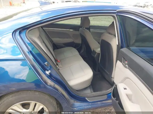 5NPD84LFXKH412532 2019 HYUNDAI ELANTRA - Image 8