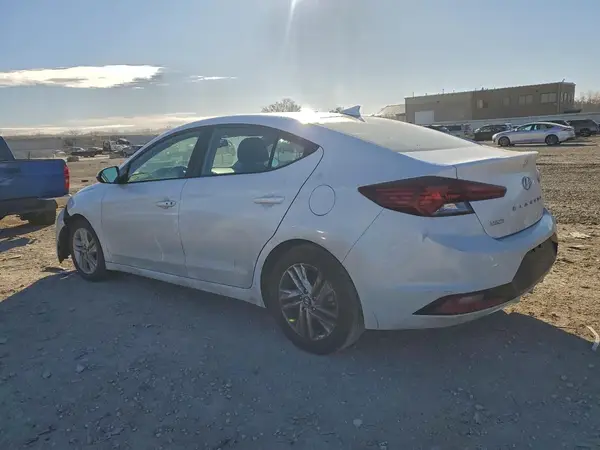 5NPD84LFXKH413986 2019 HYUNDAI ELANTRA - Image 2
