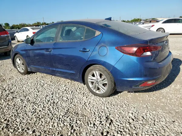 5NPD84LFXKH416807 2019 HYUNDAI ELANTRA - Image 2