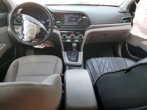 5NPD84LFXKH420260 2019 HYUNDAI ELANTRA - Image 8