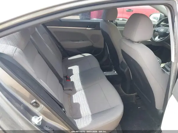 5NPD84LFXKH424437 2019 HYUNDAI ELANTRA - Image 8