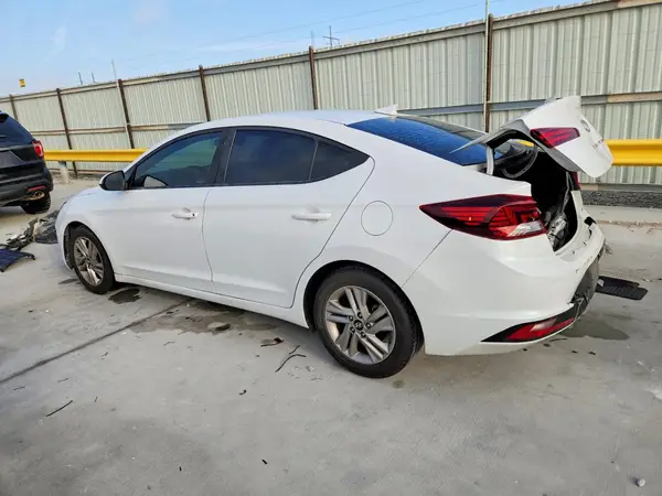 5NPD84LFXKH434823 2019 HYUNDAI ELANTRA - Image 2