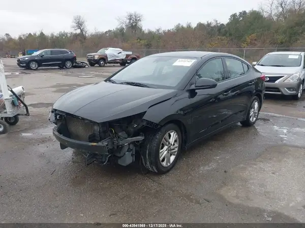 5NPD84LFXKH435745 2019 HYUNDAI ELANTRA - Image 2