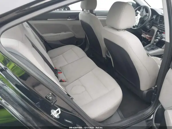 5NPD84LFXKH435745 2019 HYUNDAI ELANTRA - Image 8
