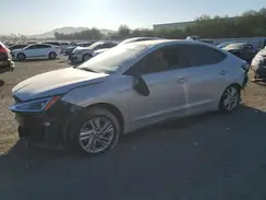 5NPD84LFXKH438340 2019 HYUNDAI ELANTRA