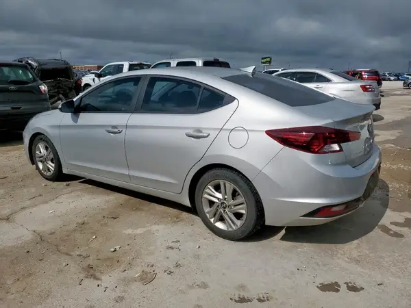 5NPD84LFXKH439469 2019 HYUNDAI ELANTRA - Image 2