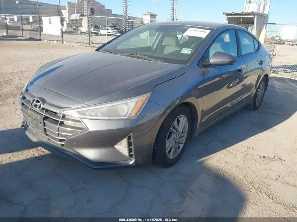 5NPD84LFXKH440850 2019 HYUNDAI ELANTRA - Image 2
