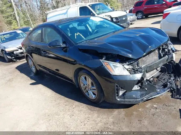 5NPD84LFXKH445949 2019 HYUNDAI ELANTRA - Image 1