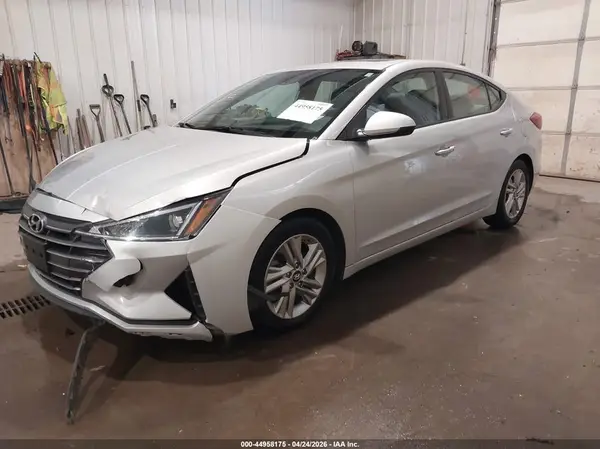 5NPD84LFXKH450584 2019 HYUNDAI ELANTRA - Image 2