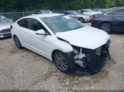 5NPD84LFXKH454764 2019 HYUNDAI ELANTRA
